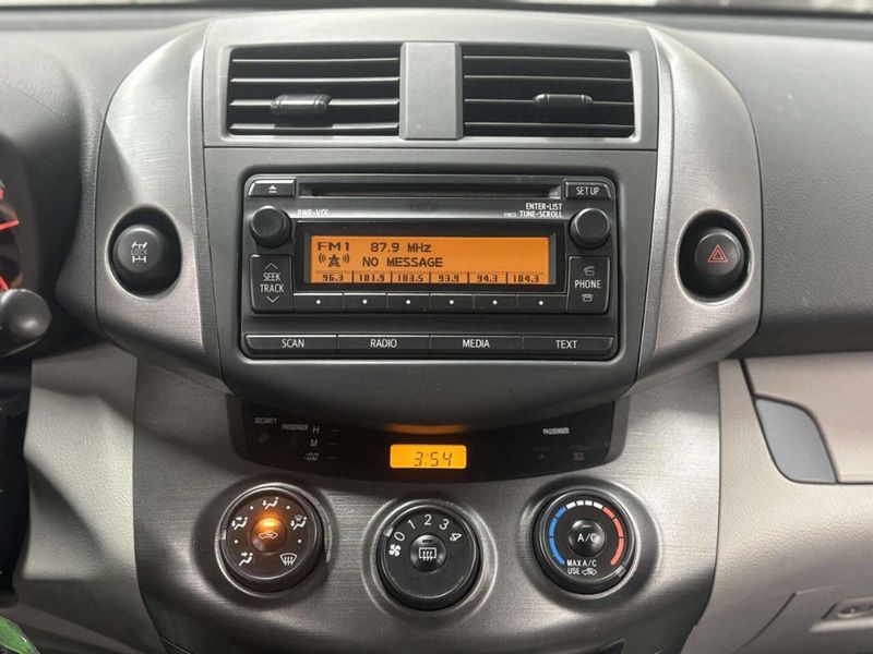 2012 Toyota RAV4 4WD 4dr I4 - 22985765 - 21