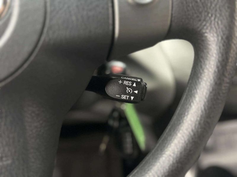 2012 Toyota RAV4 4WD 4dr I4 - 22985765 - 27