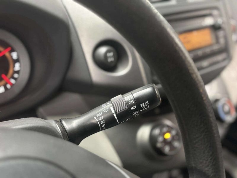 2012 Toyota RAV4 4WD 4dr I4 - 22985765 - 29