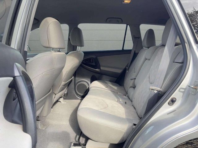 2012 Toyota RAV4 4WD 4dr V6 - 22945279 - 17