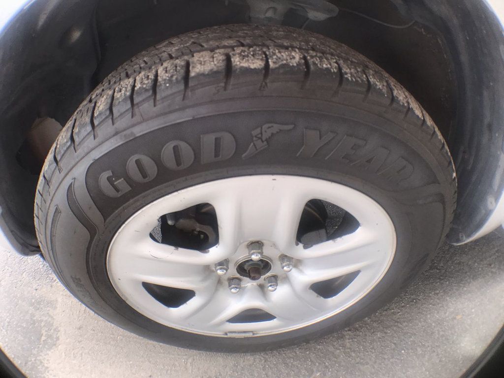2012 Toyota RAV4 photo 10