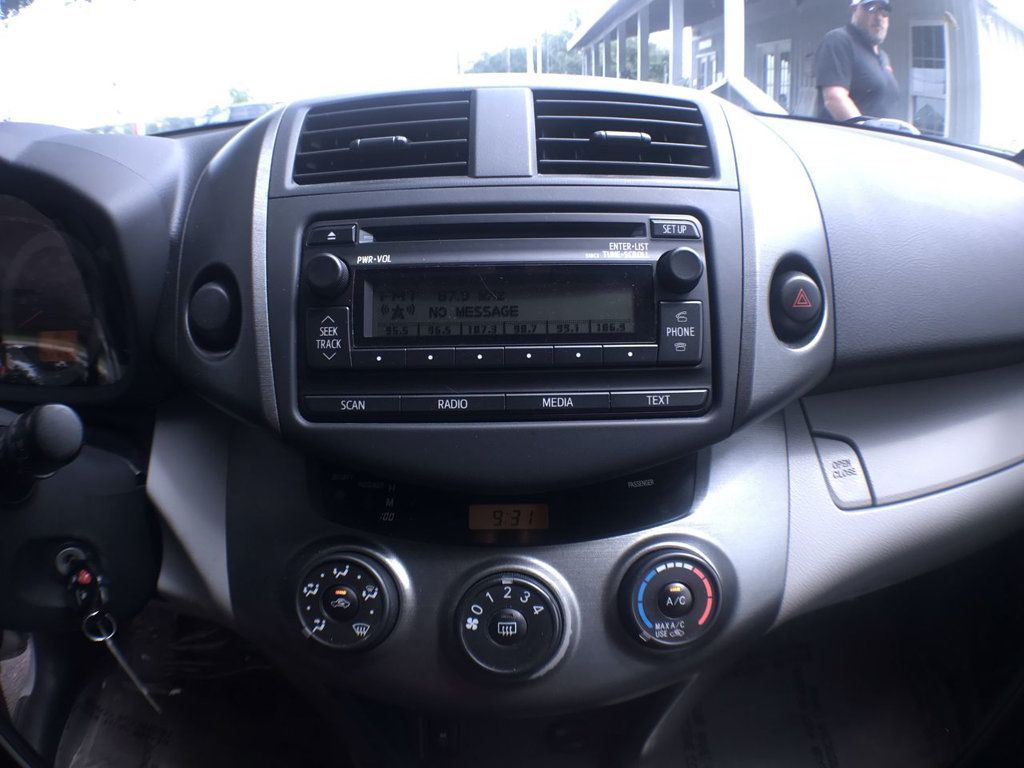 2012 Toyota RAV4 photo 15