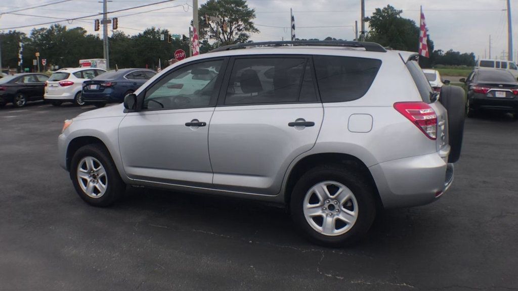 2012 Toyota RAV4 photo 6