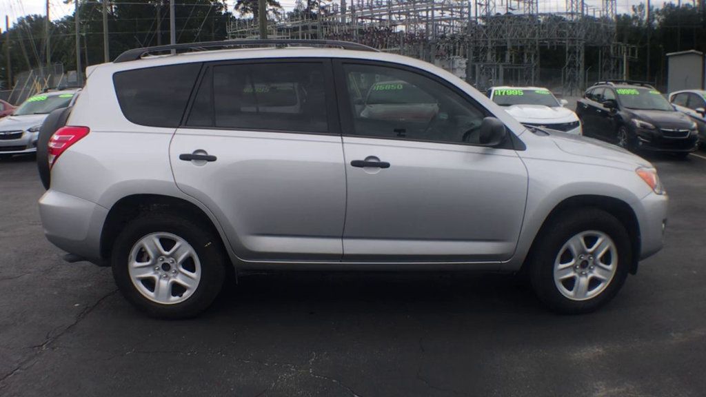 2012 Toyota RAV4 photo 9