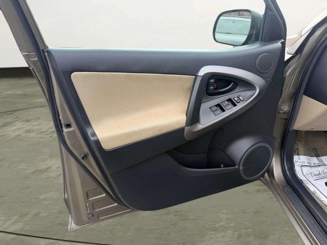 2012 Toyota RAV4 FWD 4dr I4 - 23008675 - 11