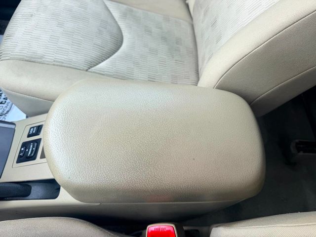 2012 Toyota RAV4 FWD 4dr I4 - 23008675 - 38