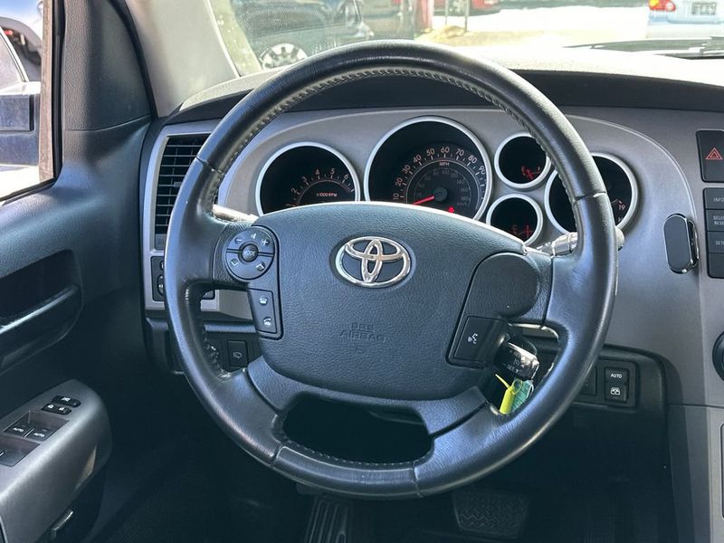 2012 Toyota Sequoia RWD 5.7L SR5 - 23041186 - 15