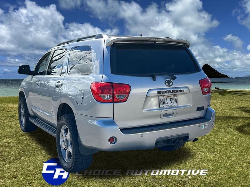 2012 Toyota Sequoia RWD 5.7L SR5 - 23041186 - 4