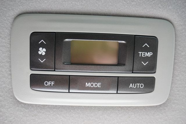 2012 Toyota Sienna  - 23024988 - 14