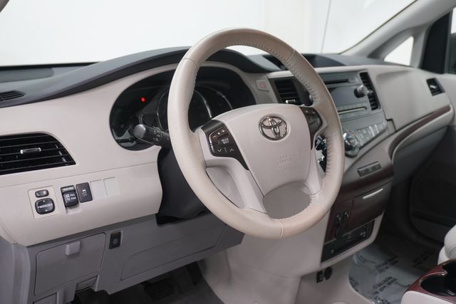 2012 Toyota Sienna  - 23024988 - 8