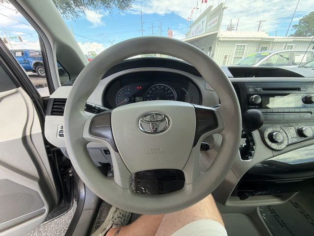 2012 Toyota Sienna 5dr 7-Passenger Van V6 FWD - 23066805 - 14