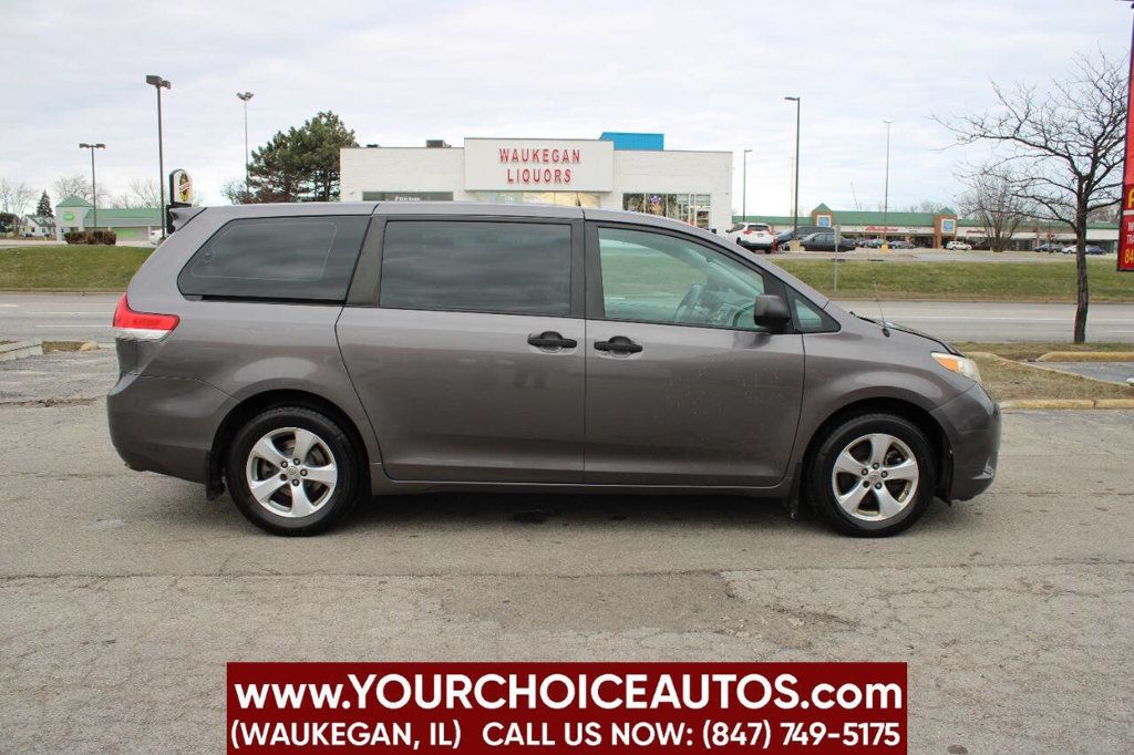 2012 Toyota Sienna 5dr 7-Passenger Van V6 FWD - 22700792 - 3