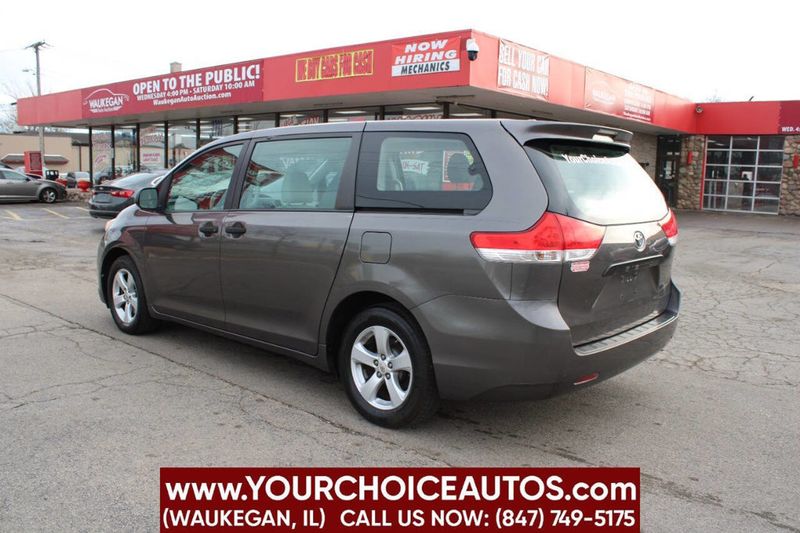 2012 Toyota Sienna 5dr 7-Passenger Van V6 FWD - 22705243 - 4