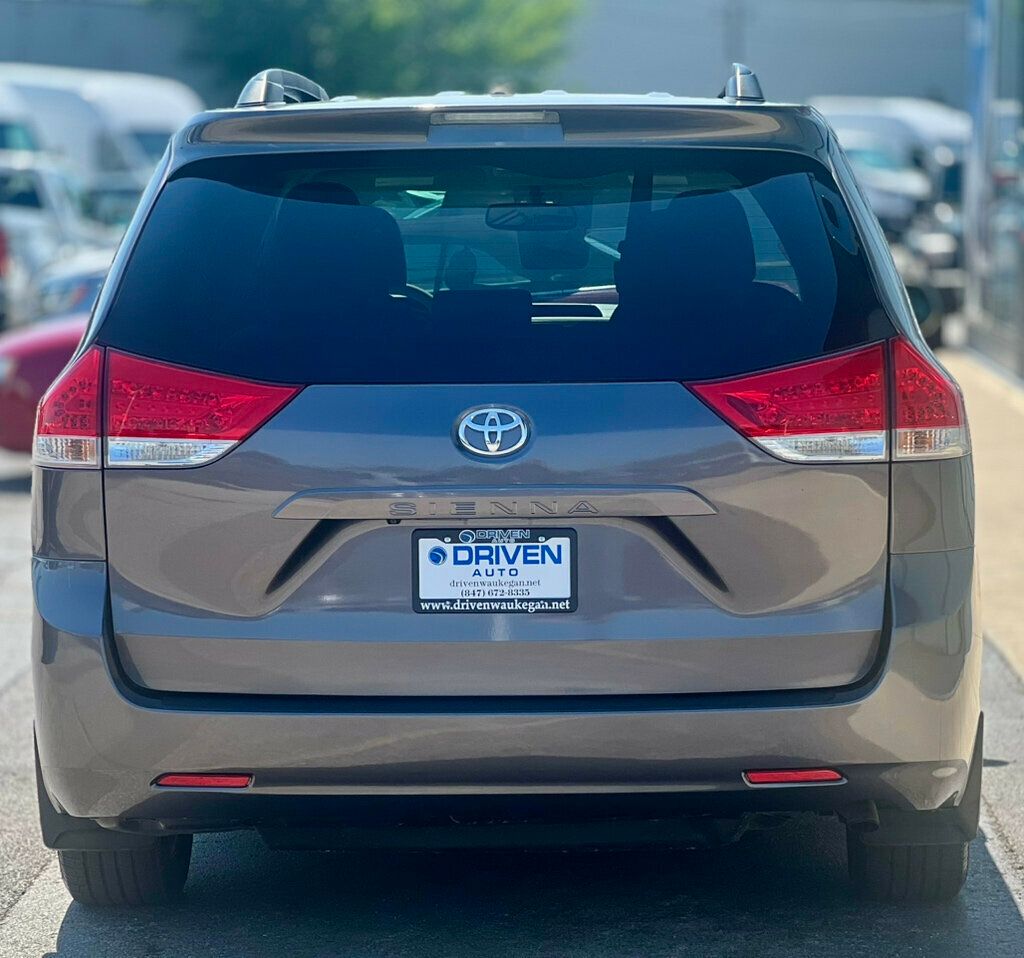 2012 Toyota Sienna 5dr 7-Passenger Van V6 LE AWD - 22880501 - 31