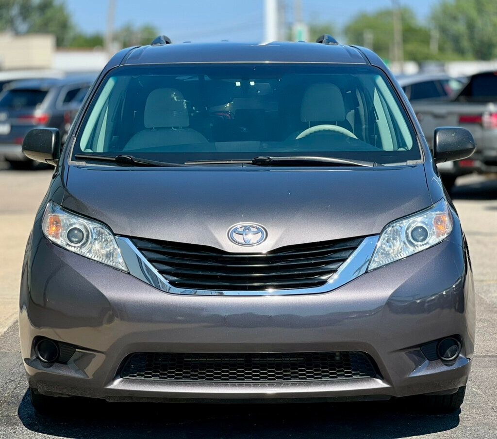 2012 Toyota Sienna 5dr 7-Passenger Van V6 LE AWD - 22880501 - 5