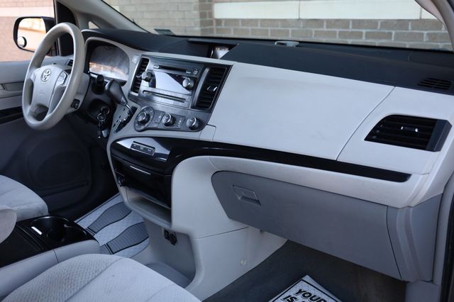 2012 Toyota Sienna 5dr 7-Passenger Van V6 LE AWD - 22971182 - 21