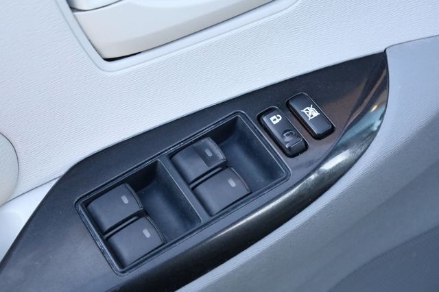 2012 Toyota Sienna 5dr 7-Passenger Van V6 LE AWD - 22971182 - 27