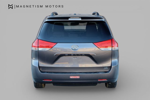 2012 Toyota Sienna 5dr 7-Passenger Van V6 LE AWD - 22971182 - 7