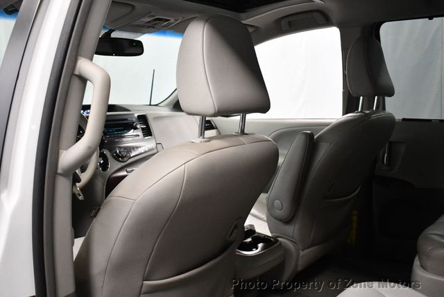 2012 Toyota Sienna 5dr 7-Passenger Van V6 XLE AWD - 22979401 - 19