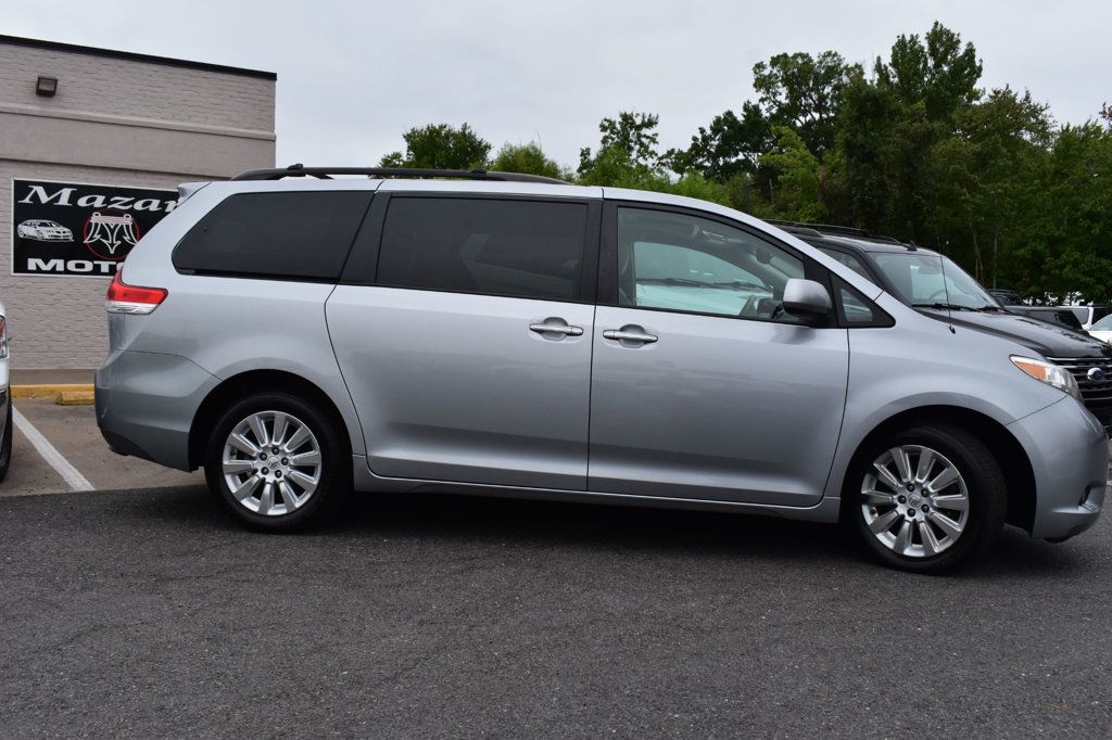 2012 Toyota Sienna 5dr 7-Passenger Van V6 XLE AWD - 23085660 - 3