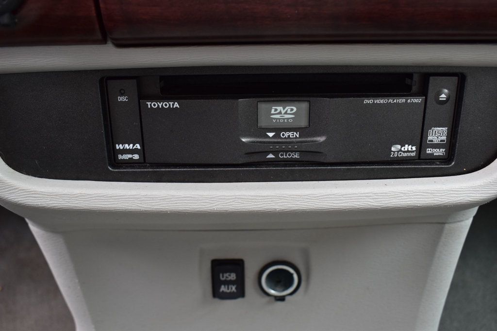 2012 Toyota Sienna 5dr 7-Passenger Van V6 XLE AWD - 23085660 - 47