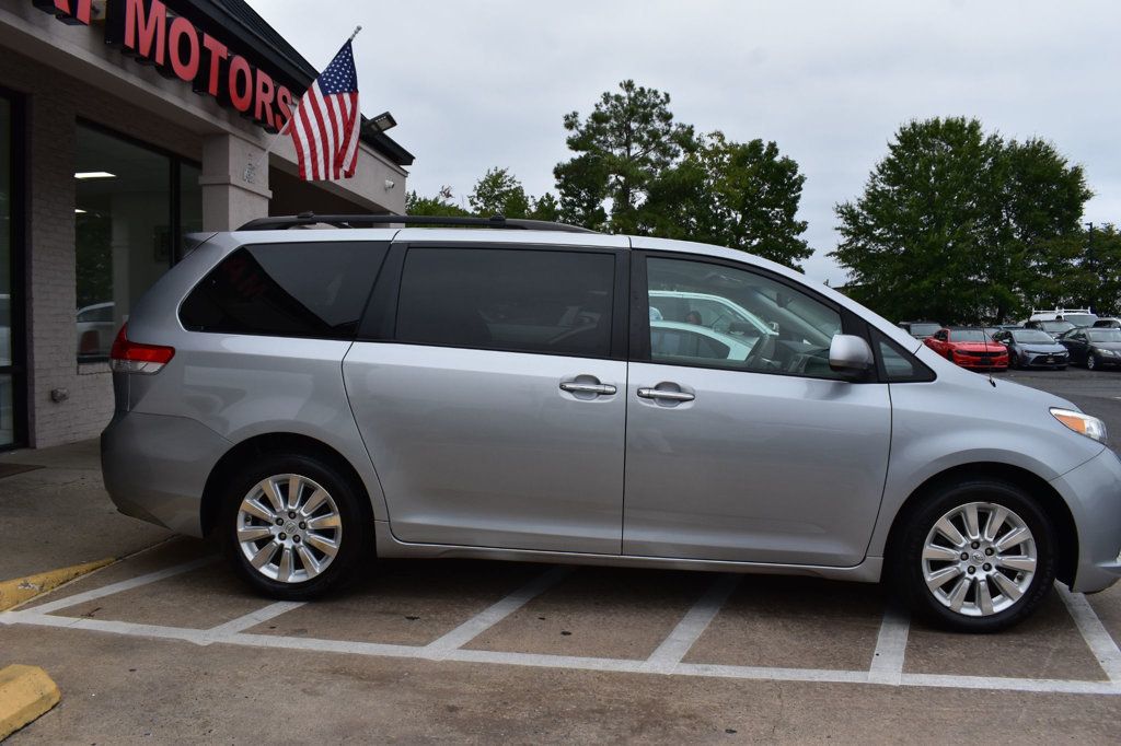 2012 Toyota Sienna 5dr 7-Passenger Van V6 XLE AWD - 23085660 - 5