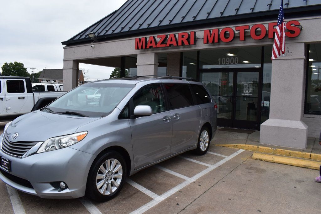 2012 Toyota Sienna 5dr 7-Passenger Van V6 XLE AWD - 23085660 - 7