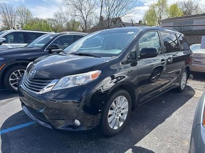 2012 Toyota Sienna