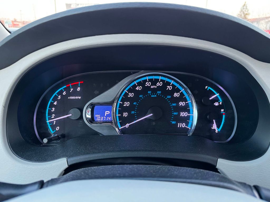 2012 Toyota Sienna 5dr 7-Passenger Van V6 XLE AWD - 22977602 - 12