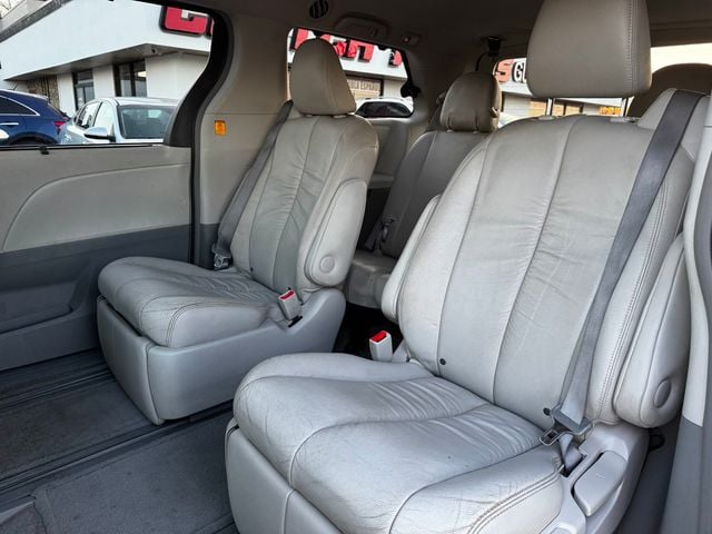 2012 Toyota Sienna 5dr 7-Passenger Van V6 XLE AWD - 22977602 - 15