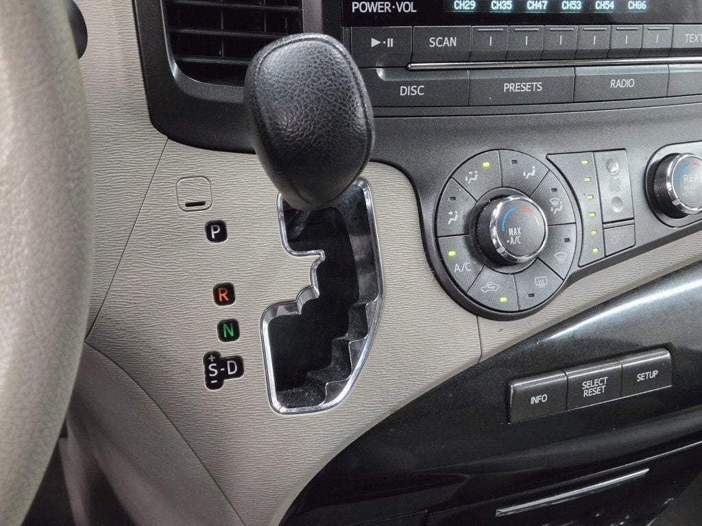 2012 Toyota Sienna 5dr 8-Passenger Van I4 LE FWD - 22874582 - 19