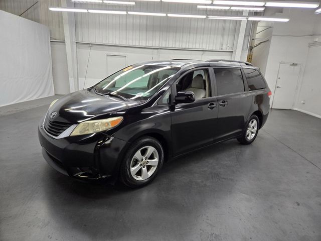 2012 Toyota Sienna 5dr 8-Passenger Van I4 LE FWD - 22650612 - 0