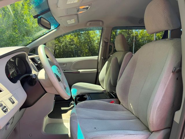 2012 Toyota Sienna 5dr 8-Passenger Van V6 LE FWD - 23040055 - 16