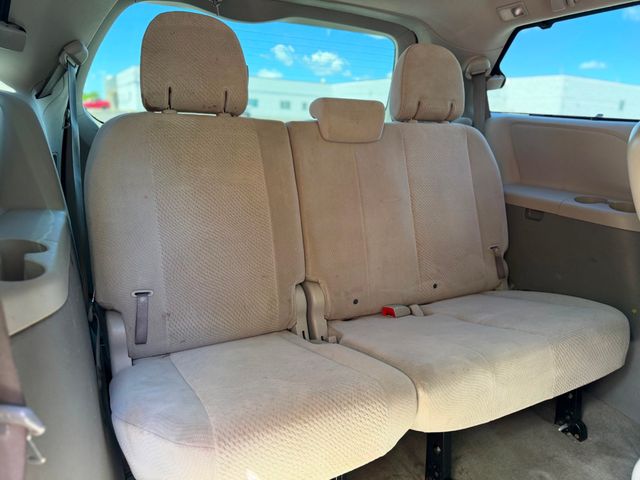 2012 Toyota Sienna 5dr 8-Passenger Van V6 LE FWD - 23040055 - 17