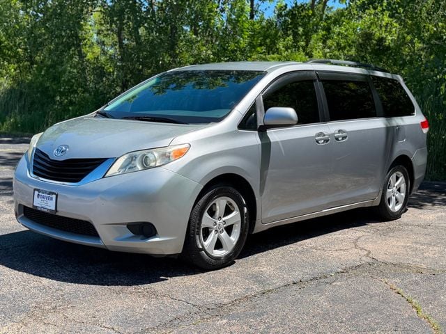 2012 Toyota Sienna 5dr 8-Passenger Van V6 LE FWD - 23040055 - 3