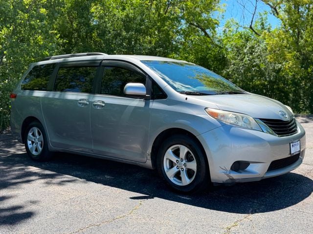 2012 Toyota Sienna 5dr 8-Passenger Van V6 LE FWD - 23040055 - 5
