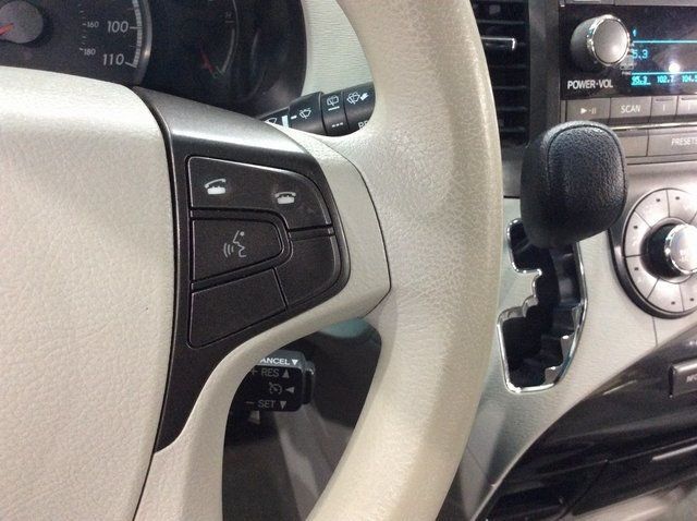 2012 Toyota Sienna 5dr 8-Passenger Van V6 LE FWD - 22354803 - 12