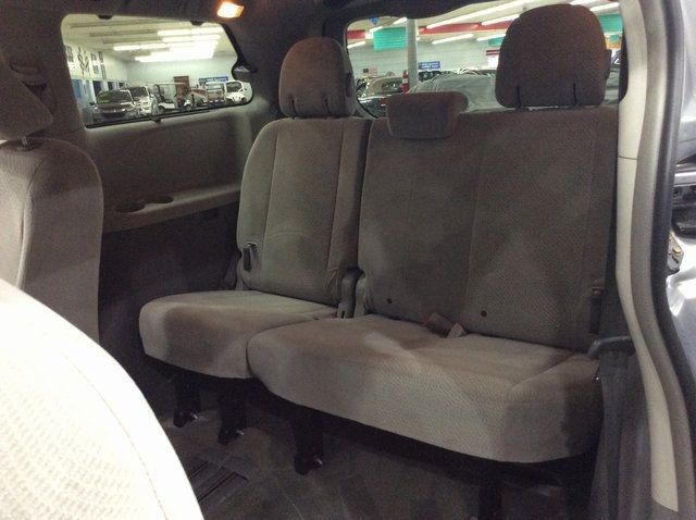 2012 Toyota Sienna 5dr 8-Passenger Van V6 LE FWD - 22354803 - 21