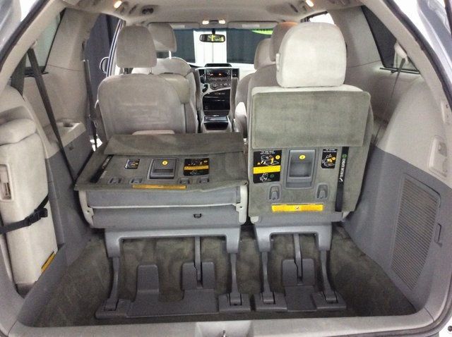 2012 Toyota Sienna 5dr 8-Passenger Van V6 LE FWD - 22354803 - 26