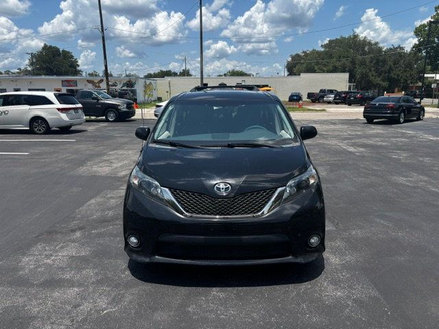 2012 Toyota Sienna 5dr 8-Passenger Van V6 SE FWD - 23046559 - 4
