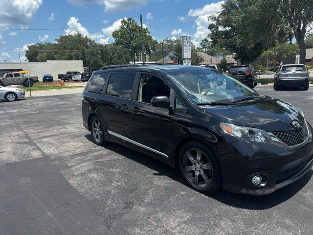 2012 Toyota Sienna 5dr 8-Passenger Van V6 SE FWD - 23046559 - 7
