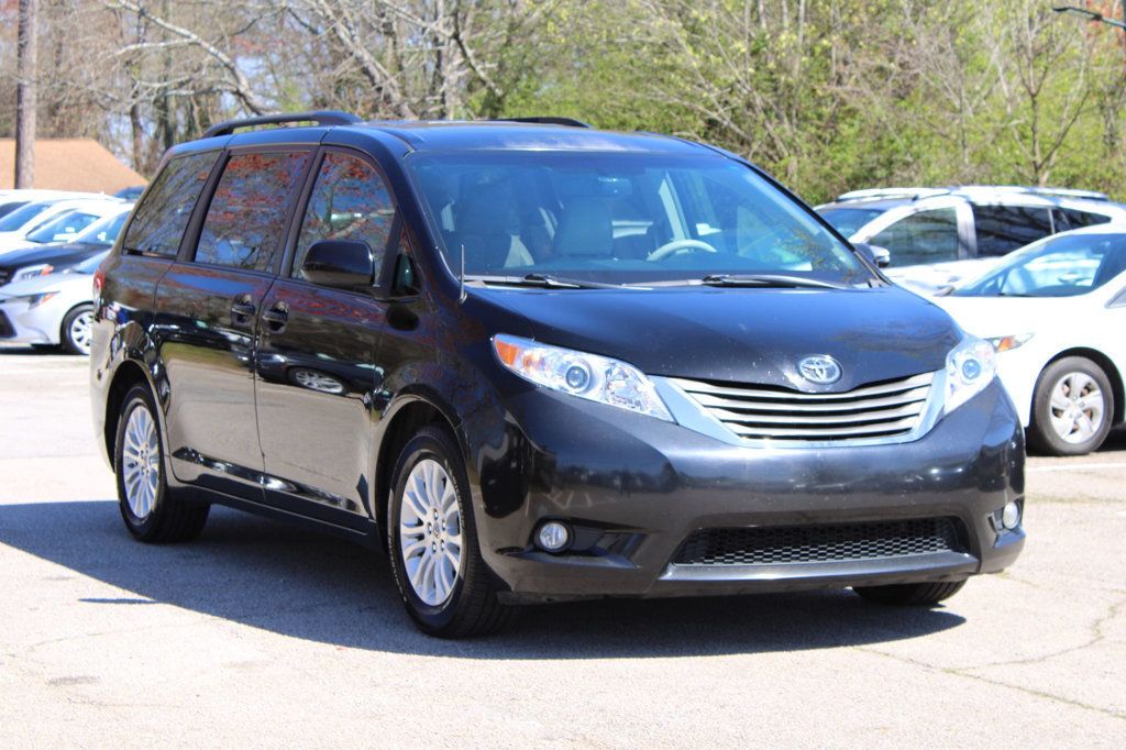 2012 Toyota Sienna 5dr 8-Passenger Van V6 XLE FWD - 22997958 | Video 1