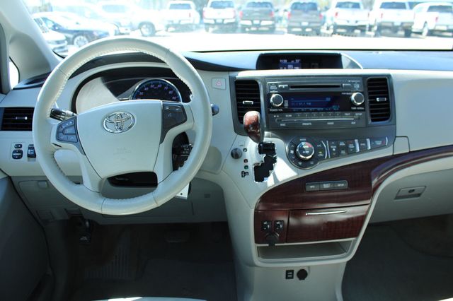 2012 Toyota Sienna 5dr 8-Passenger Van V6 XLE FWD - 22997958 - 15