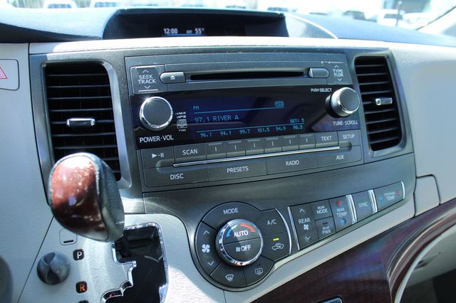 2012 Toyota Sienna 5dr 8-Passenger Van V6 XLE FWD - 22997958 - 17