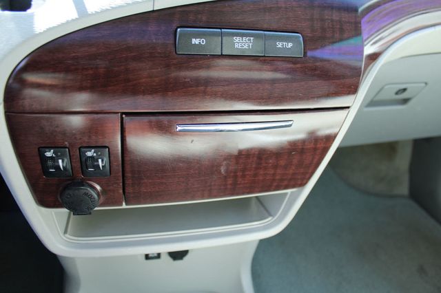 2012 Toyota Sienna 5dr 8-Passenger Van V6 XLE FWD - 22997958 - 19