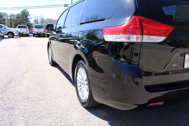 2012 Toyota Sienna 5dr 8-Passenger Van V6 XLE FWD - 22997958 - 24