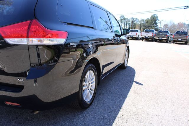 2012 Toyota Sienna 5dr 8-Passenger Van V6 XLE FWD - 22997958 - 25
