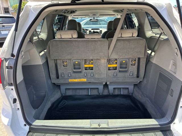 2012 Toyota Sienna Base - 23042291 - 18