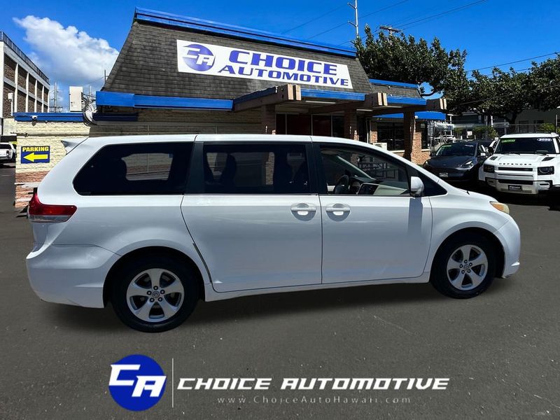 2012 Toyota Sienna Base - 23042291 - 7