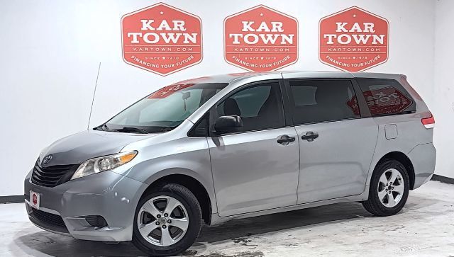 2012 Toyota Sienna BASE - 22911643 - 1